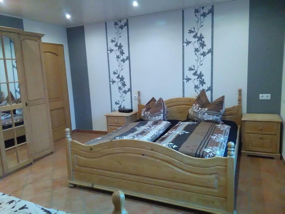 Gaestehaus Kleine Lana Obersuhl Bagian luar foto